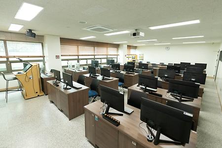 G421호 (SW융합실습실) 이미지