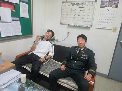 63기 중위 황재윤(방공), 김종윤(정훈) 이미지