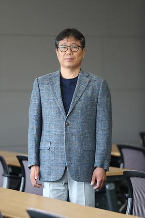 유동관 사진