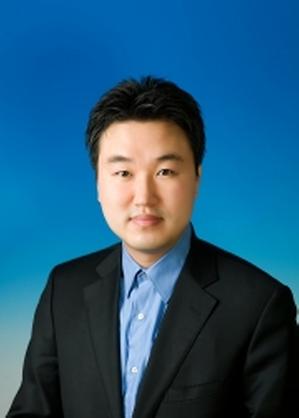 Kang Sang-wook, professor of Sangmyung University